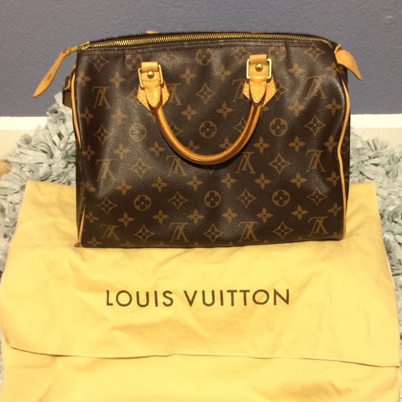 Louis Vuitton Handbags - LV Speedy