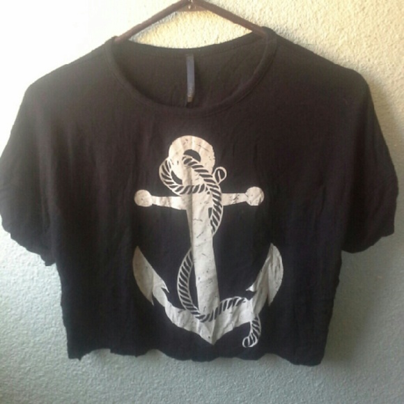 Crop top with cuffed sleeves