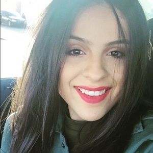 Meet your Posher, Karina