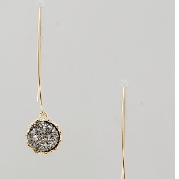 Jewelry - 🆕 long druzy style earrings
