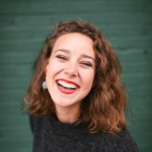 Meet your Posher, Caroline