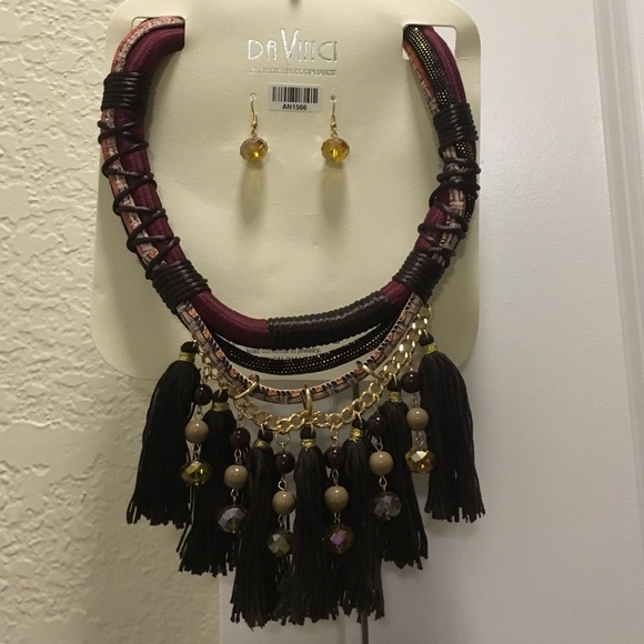 DaVinci Jewelry - Brown Statement Necklace & Drop Earrings.