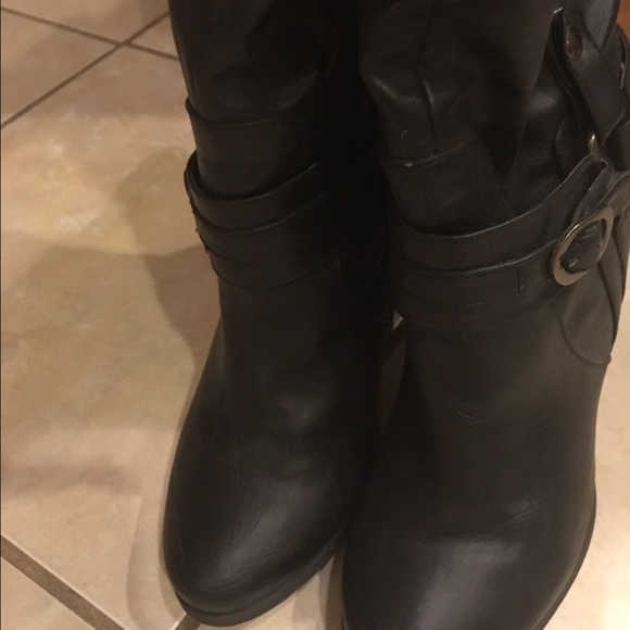 Shoes - Picture 4 of 4