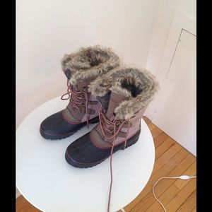 Khombu fur lined winter boots