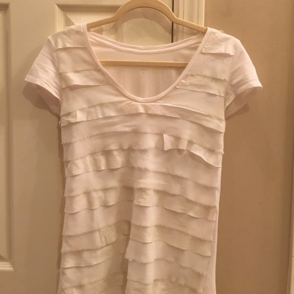 MAKE ME AN OFFER🌷🌷🌷Ann Taylor Loft Shirt