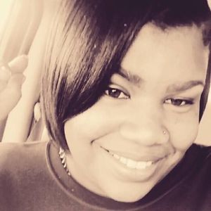 Meet your Posher, Shakia