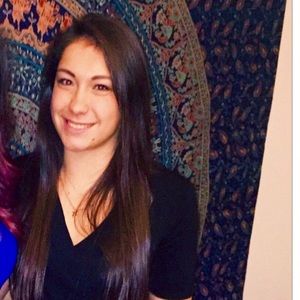 Meet your Posher, Caroline