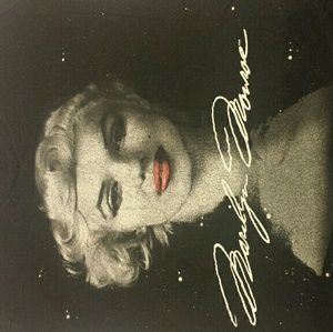SOLD 2 for 10.00 Marilyn Monroe black Tee