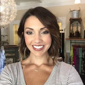 Meet your Posher, Melissa