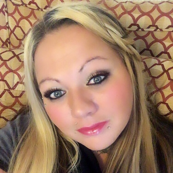 Meet your Posher, Charity