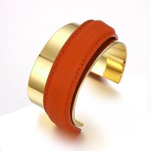 Stainlees steel and leather bracelet
