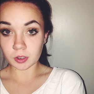 Meet your Posher, Stella