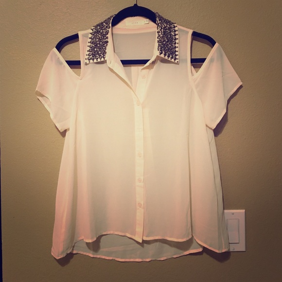 Chiffon studded collar blouse