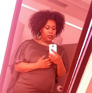 Meet your Posher, Yolanda