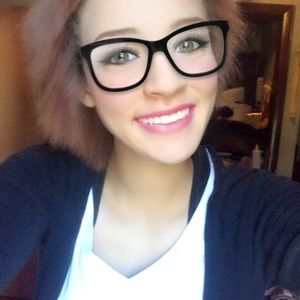 Meet your Posher, Shala