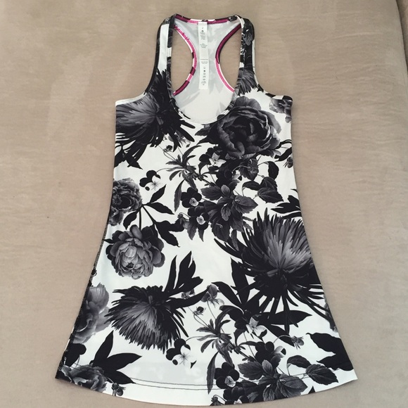 lululemon athletica Tops - NEW!! Lululemon Tank Top
