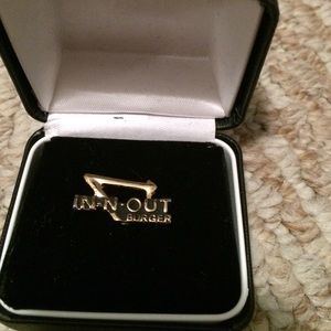 In n Out pin