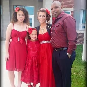 Meet your Posher, Alexis-thomas