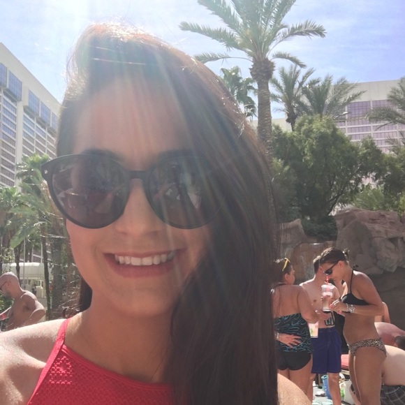 Meet your Posher, Jaimee - Picture 2 of 2