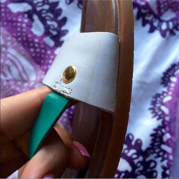 Tahari Sandals - Picture 4 of 4