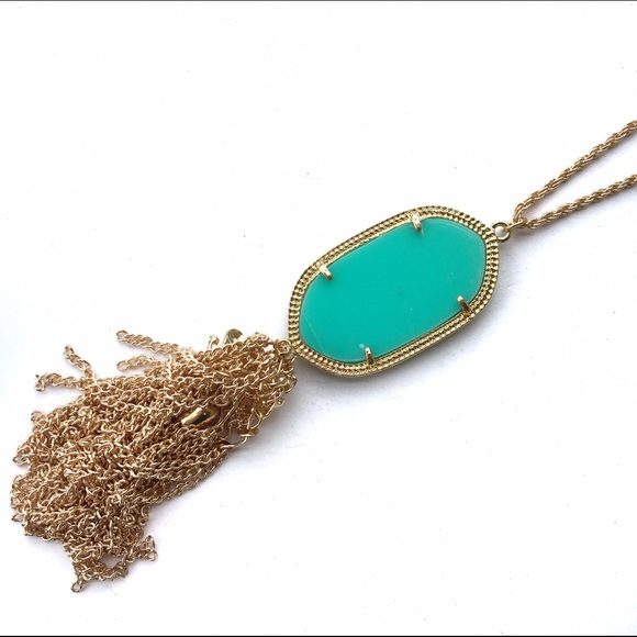 Jewelry - New Mint & Gold Tassel Oval Pendant Necklace