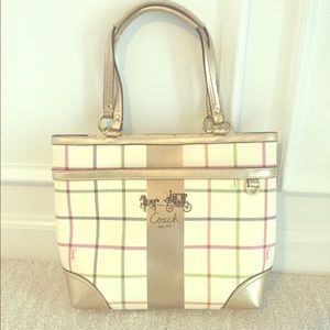 Small Coach purse!!