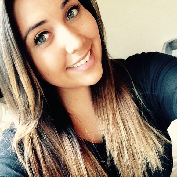 Meet your Posher, Lauren - Picture 1 of 1