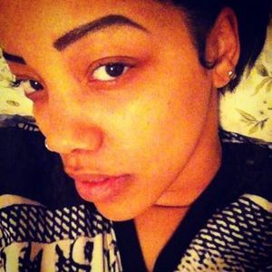 Meet your Posher, Eddina