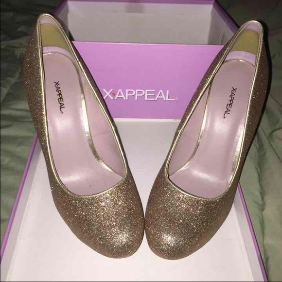 GOLD PROM HEELS - Picture 2 of 4