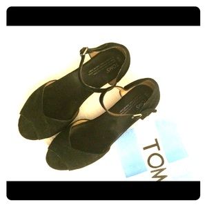 Toms platform wedges