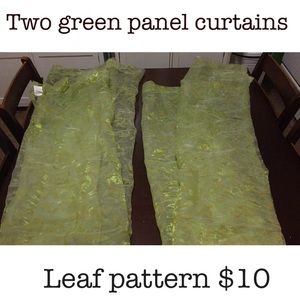 Curtains leaf pattern