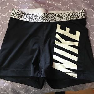 Nike print pro shorts