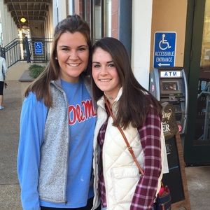 Meet your Posher, Claire