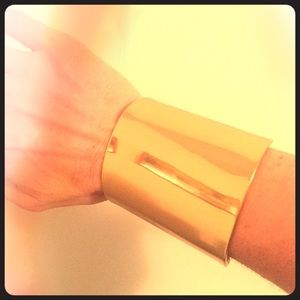 Charles Albert Alchemia large cuff