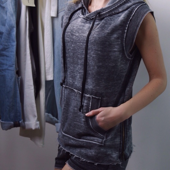 SOLDOUT11thStreet - Picture 2 of 4