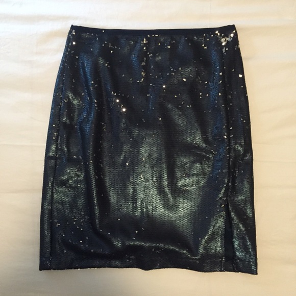 Navy sequin skirt, small slit on thigh, size L - Picture 2 of 4