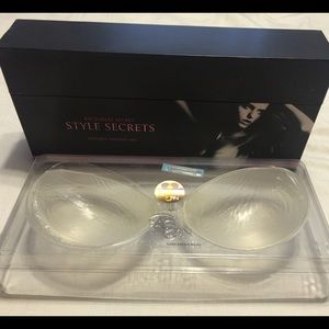 Victoria's Secret Invisible Shaping Bra