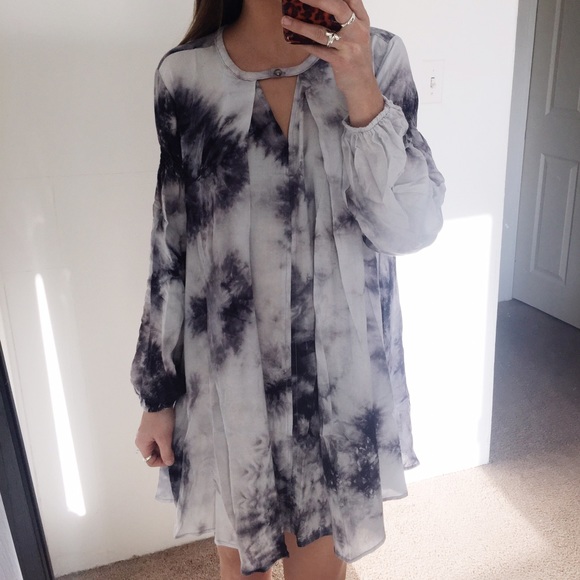 LAST ONE • Tie Dye Keyhole Trapeze Dress - Picture 3 of 4