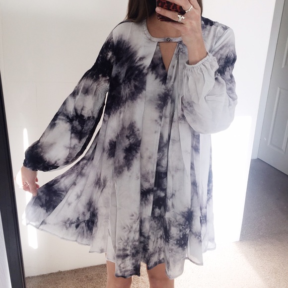 LAST ONE • Tie Dye Keyhole Trapeze Dress - Picture 4 of 4