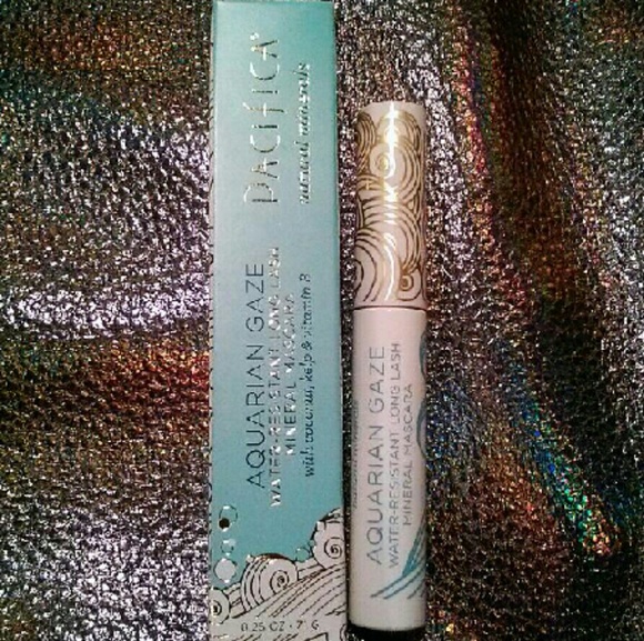Aquarian Gaze Waterproof Long Lash Mineral Mascara