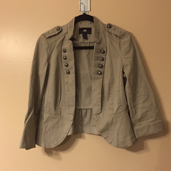 H&M Jackets & Blazers - Cute military H&M jacket!
