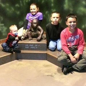 Meet your Posher, Chassa