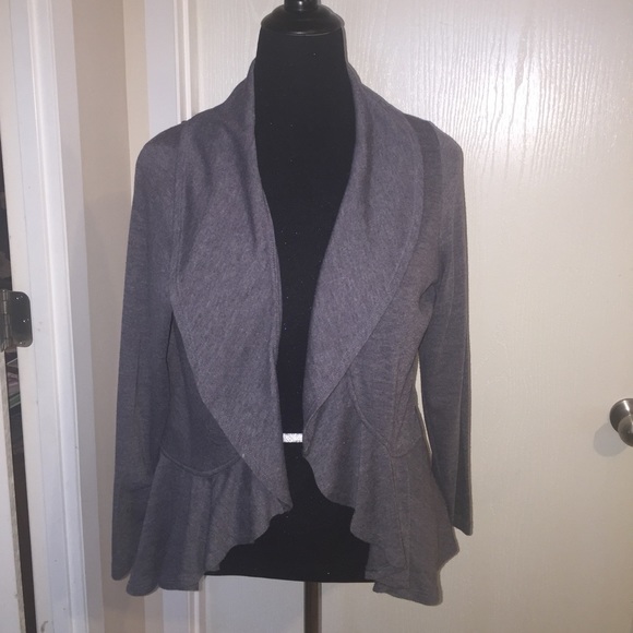 Lightweight lace back fly away cardigan
