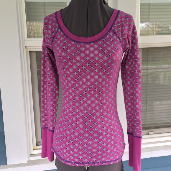 Mossimo Supply Co. Tops - MOSSIMO Floral Thermal Top