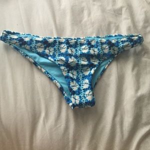 Cheeky tie dye bikini bottoms NWOT