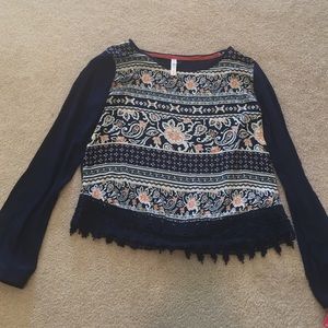 Blue patterned top