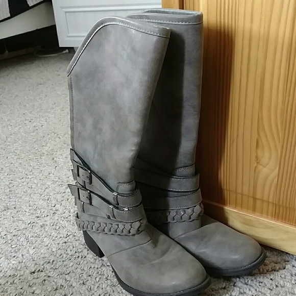 Mossimo Boots Gray belted size 8