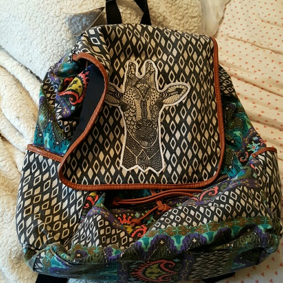 Giraffe back pack