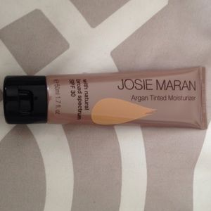 Josie maran argan tinted moisturizer