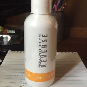 Rodan and fields skin lightening toner